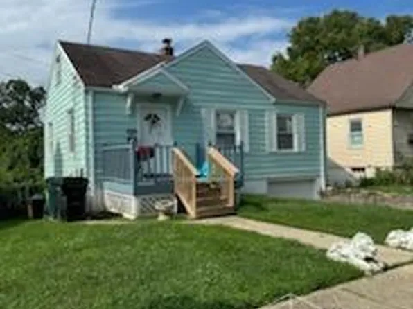 1897 Ashbrook Dr, Cincinnati, OH 45238