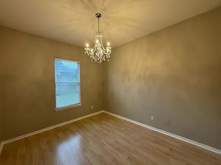 2521 Roat Dr — Photo 13