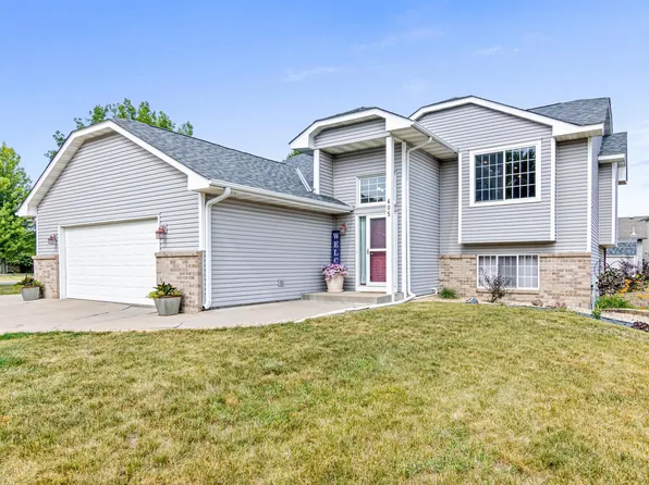405 Lady Slipper Ave NE, New Prague, MN 56071