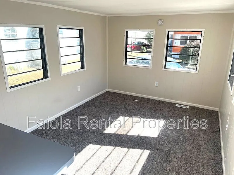 2 bed, 1.0 bath, $1,200 — Photo 4