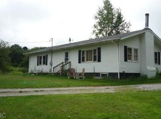 20467 Mount Zion St, Cassopolis, MI 49031