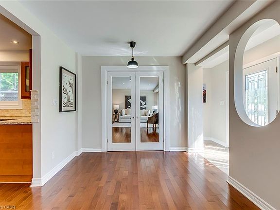 5th image of 5281 Cindy Ln