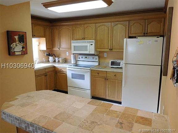 5th image of 8901 S Hollybrook Blvd APT 106