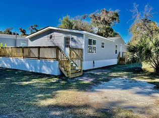 8518 Rosebud Ln, Emerald Isle, NC 28594