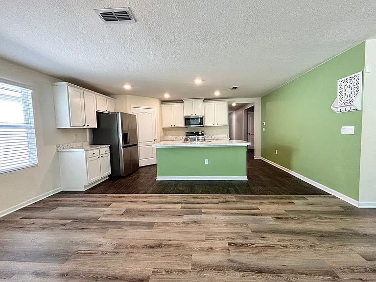 2270 Willow Springs Dr — Photo 21