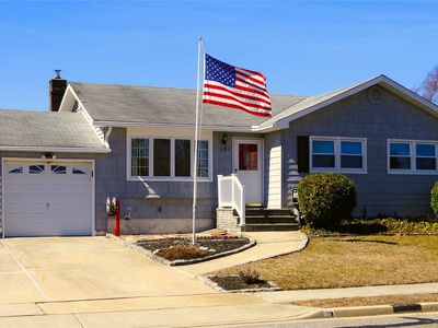 101 N East Boulevard, Massapequa, NY, 11758