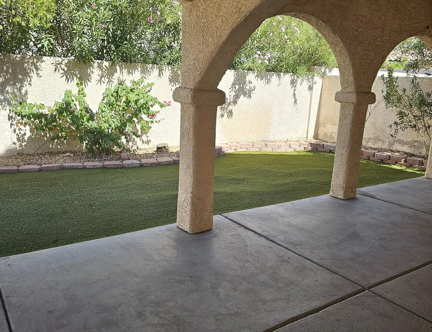 5 bed, 3203 sqft, $3,950 — Photo 2