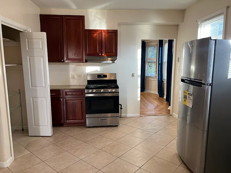 1864 North Ave #1 — Photo 7