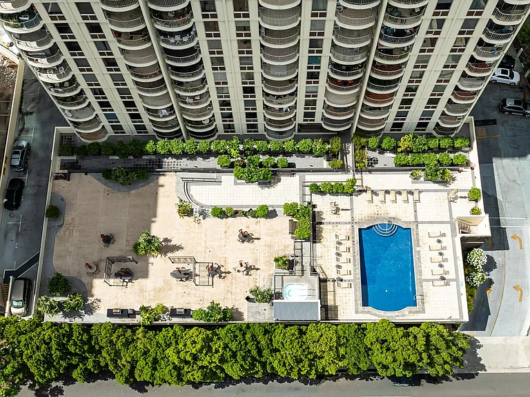 1717 Ala Wai Blvd #2402 — Photo 29