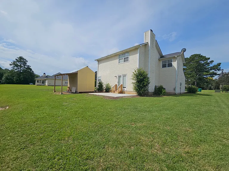 304 Greenview Ct — Photo 26