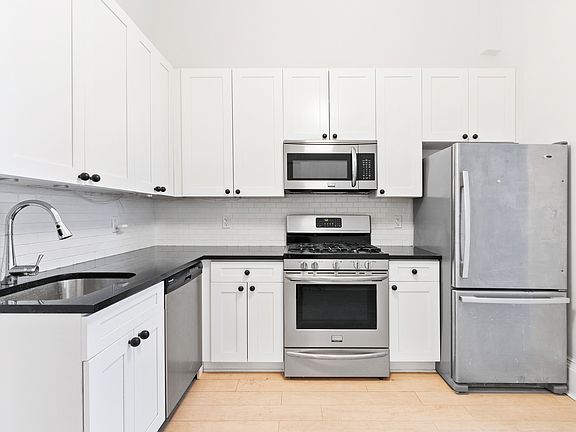5th image of 257 Flatbush Ave #4L