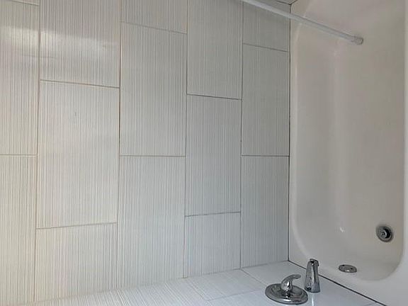 3rd image of 403 S Cirus Ave #1