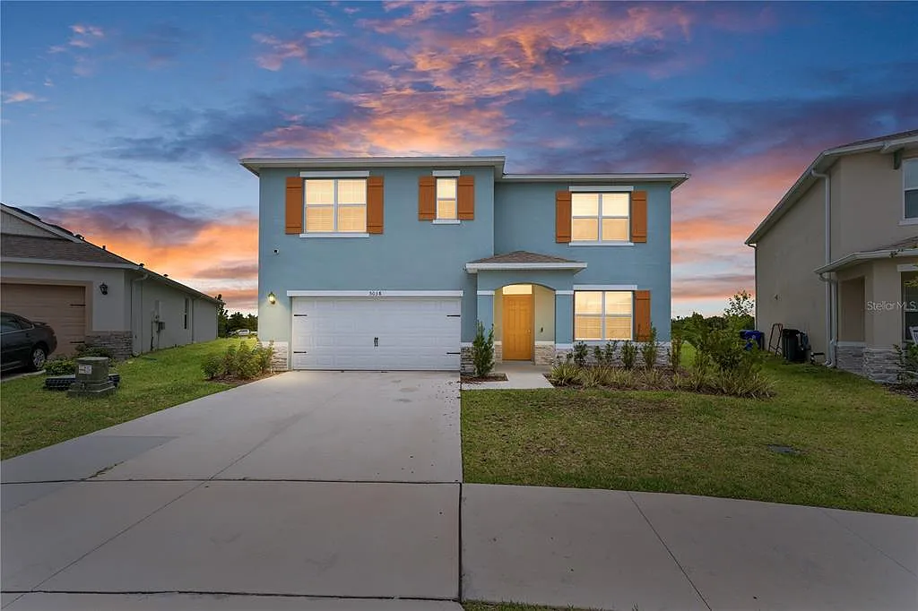 5 bed, 3.0 bath, 2670 sqft, $2,800 — Photo 1