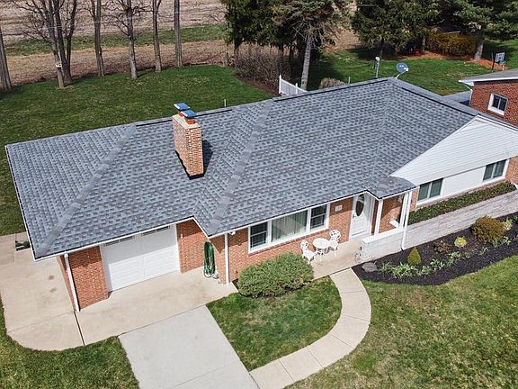 3rd image of 119 Sunset Dr