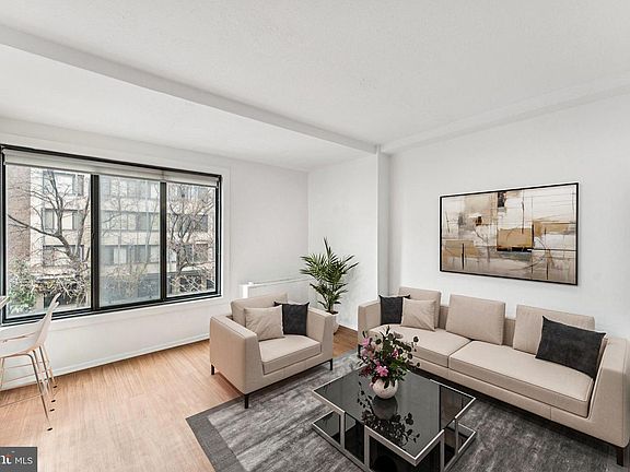 3rd image of 1440 N St NW #312