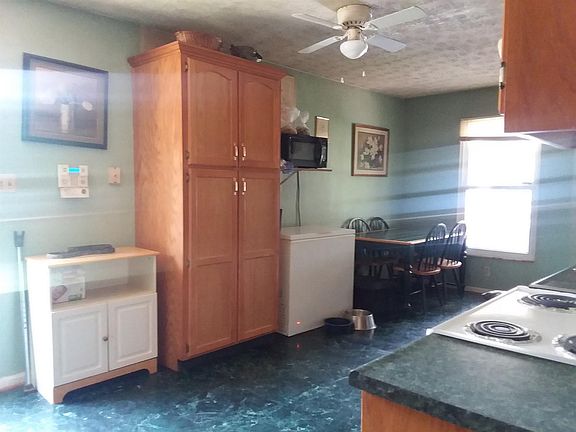 5th image of 122 Courtland Ave