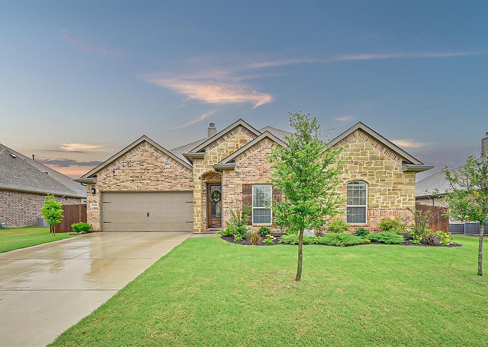 1st image of 5124 Crestwater Dr