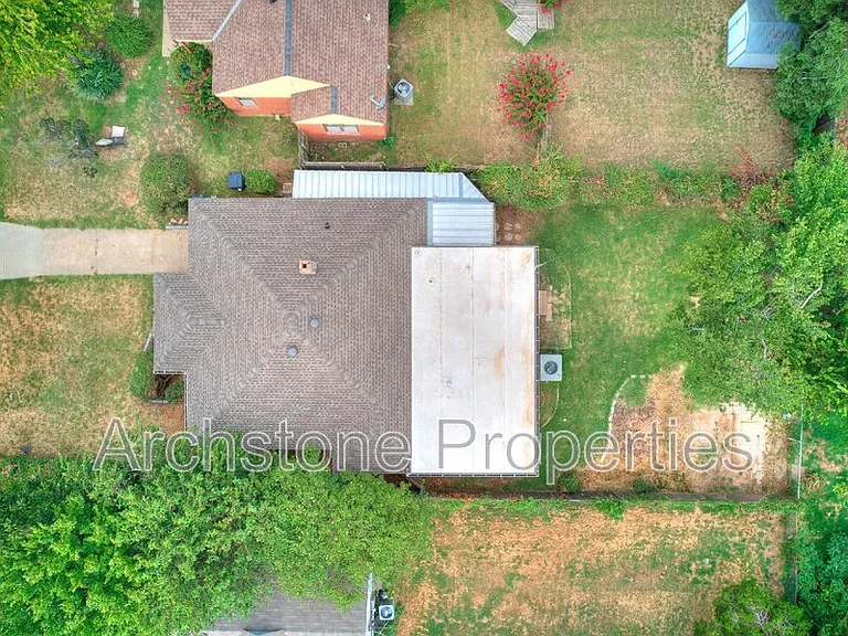 2617 NW 37th St — Photo 49