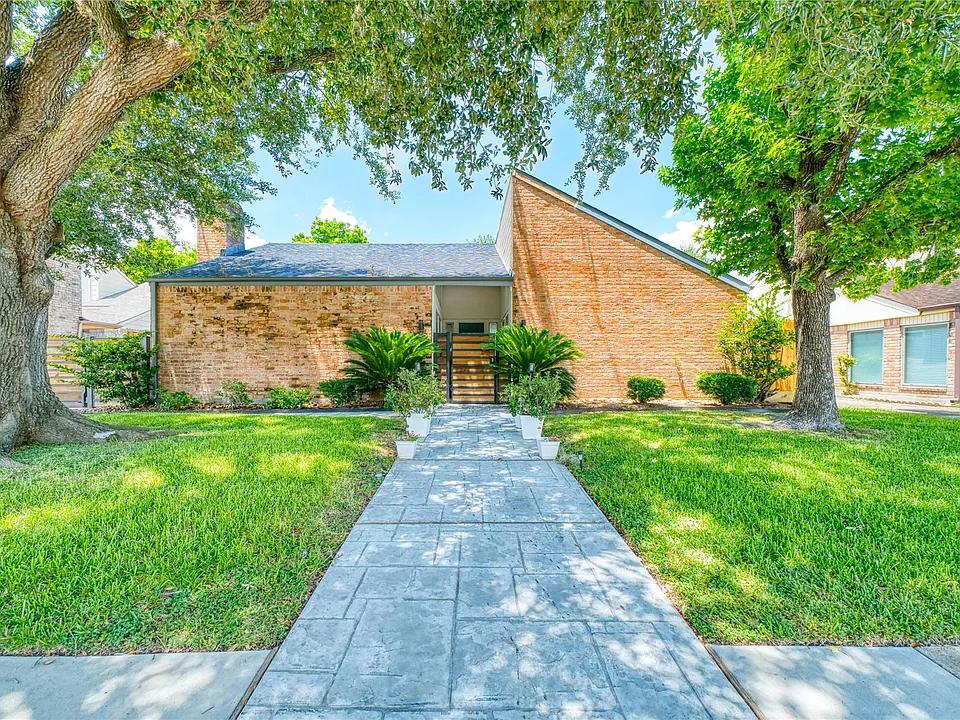 7606 Portal Dr