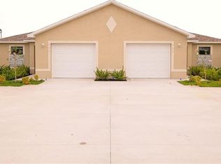 602/604 SE 14th St, Cape Coral, FL 33990