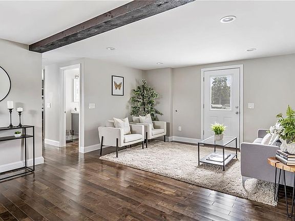 3rd image of 6 San Jose Dr