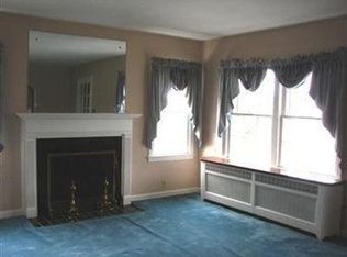 2037 S Arlington St, Akron, OH 44306