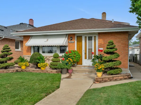 7527 Long Ave, Burbank, IL 60459