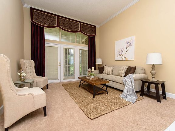 4th image of 3054 Southern Hills Cir W