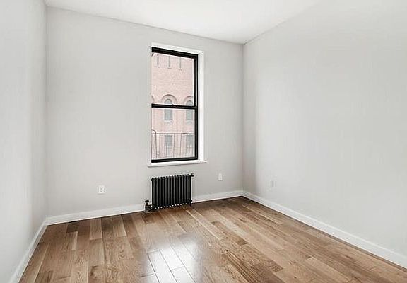 5th image of 490A Jefferson Ave #3A