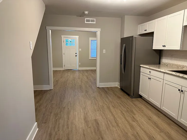 412 Diehl St — Photo 3