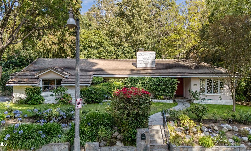 1st image of 1090 Busch Garden Ct