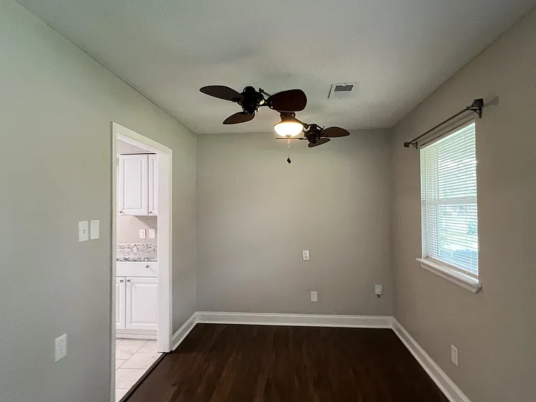 3625 Meadowlark Dr — Photo 4