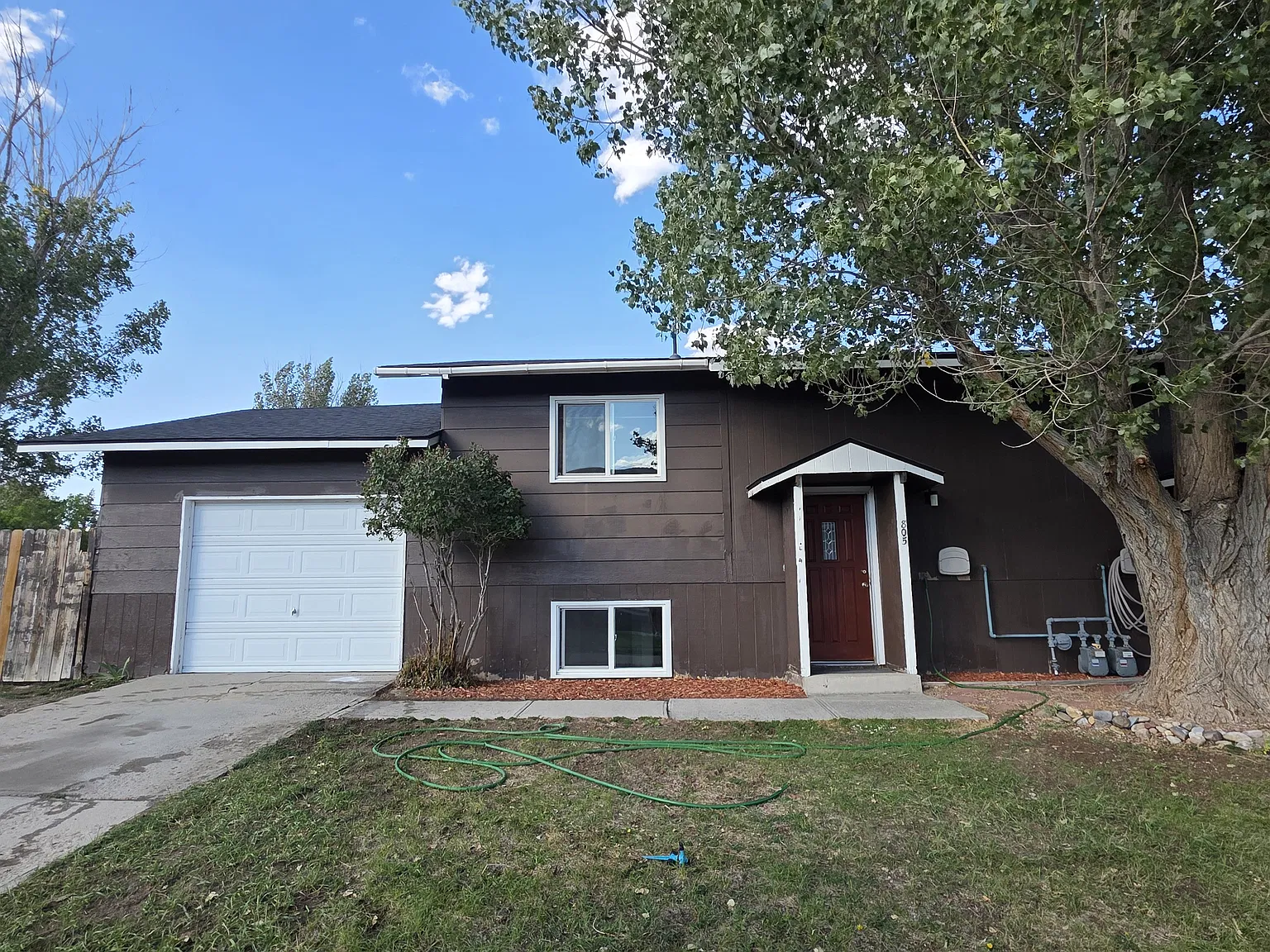 3 bed, 1.5 bath, $1,200 — Photo 1