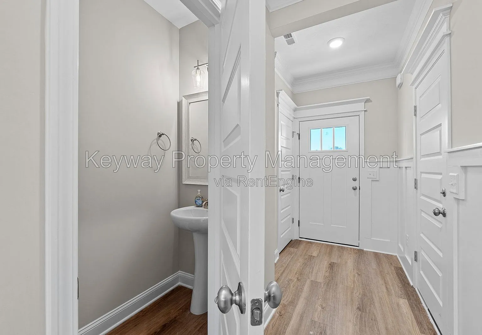 3 bed, 2.5 bath, 1708 sqft, $1,745 — Photo 4