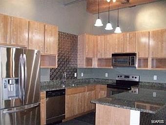 3rd image of 1123 Washington Ave Unit 414