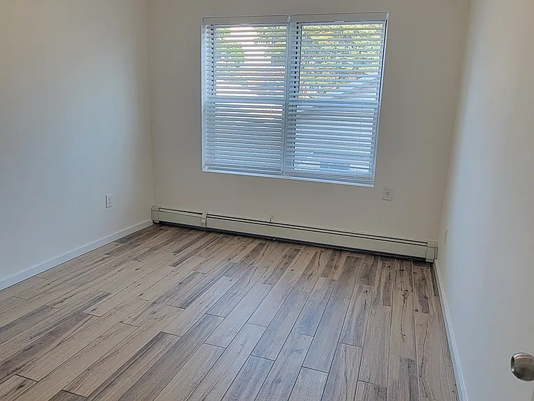 28-39 49th St #1F — Photo 4