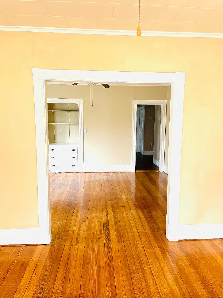 2 bed, 1300 sqft, $2,500 — Photo 3
