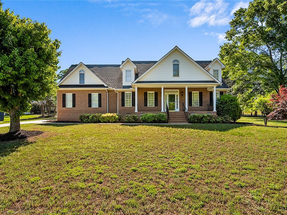 1st image of 100 Knightsbridge Ln