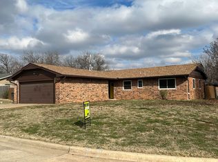 4742 SE Sunnymeade Dr, Lawton, OK 73501