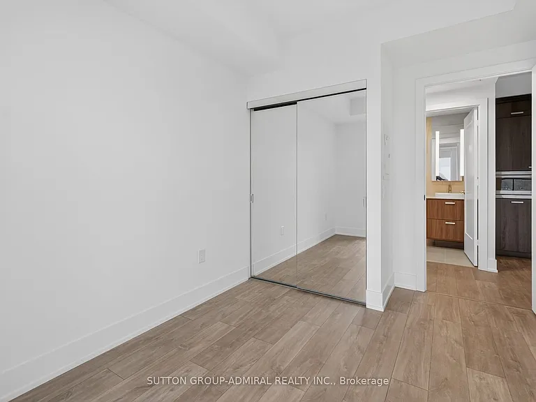 858 Dupont St #534 — Photo 19