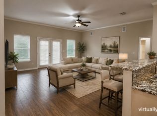 9812 Kings Pointe Dr, Shreveport, LA 71115
