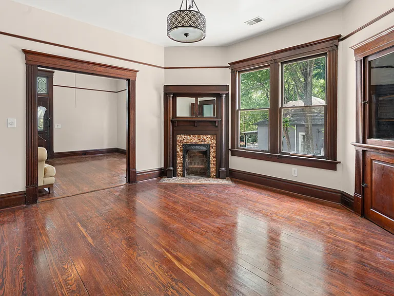 487 Boulevard SE — Photo 4