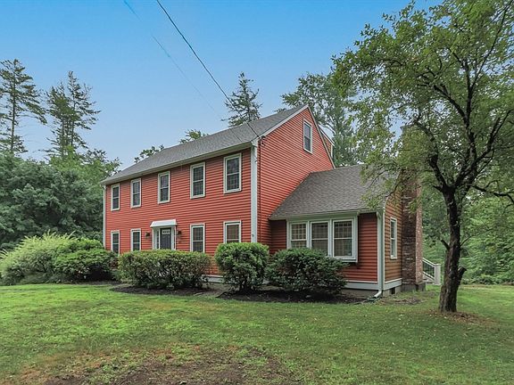 2nd image of 486 Old Dunstable Rd