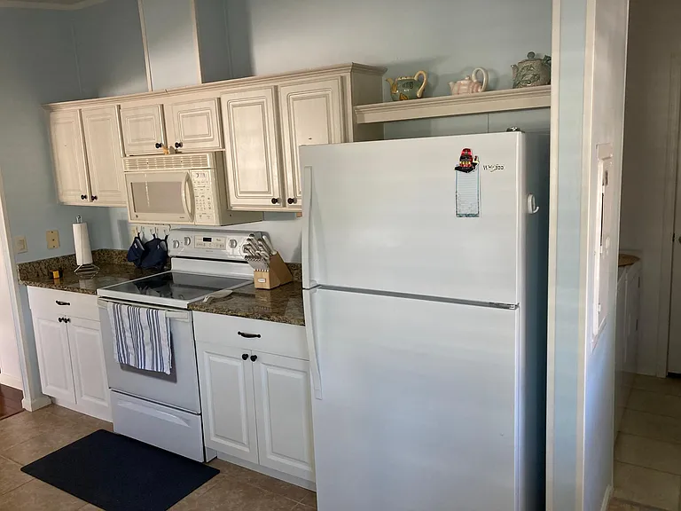 12131 Live Oak Dr — Photo 11