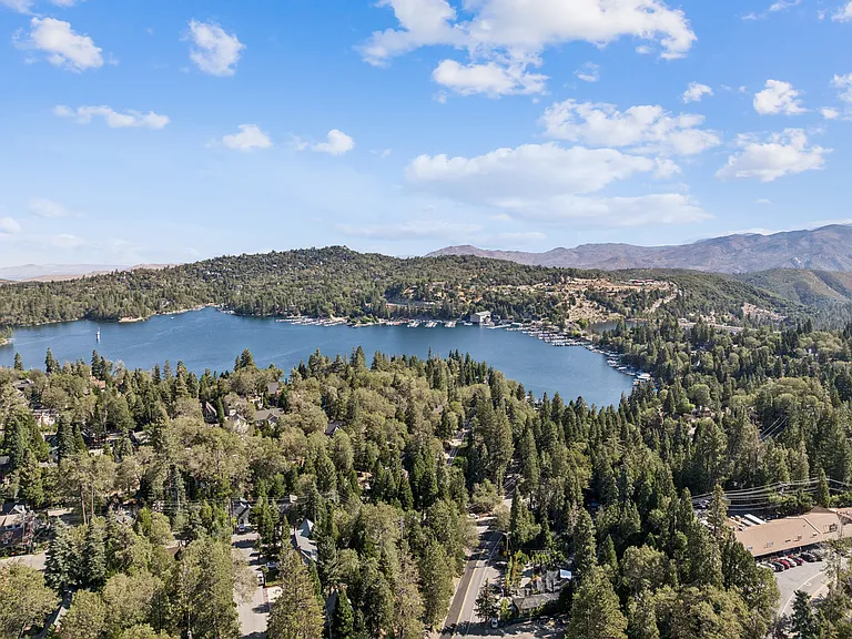 28997 Palisades Dr — Photo 19