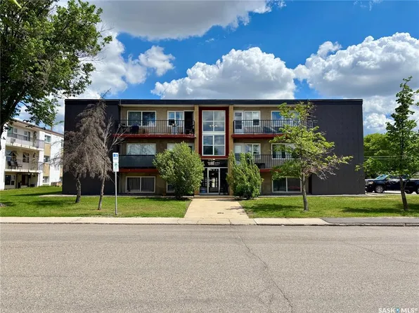 UNIT 12-405 Lorne STREET N, Regina, SK S4R 3B2