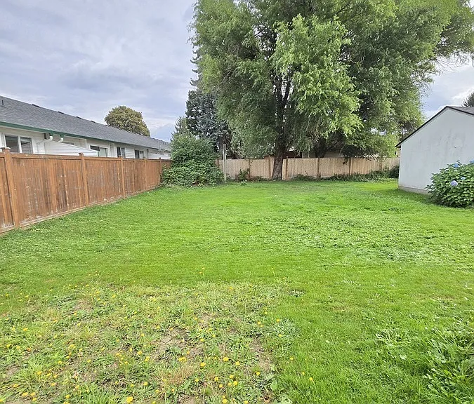 9342 Woodbine St — Photo 8
