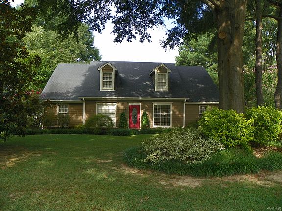 FRESHLY PAINTED EXTERIOR