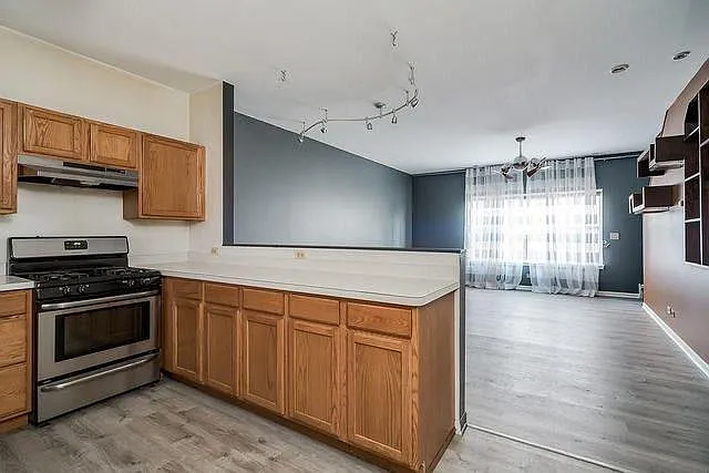 1615 S Newberry Ave — Photo 4