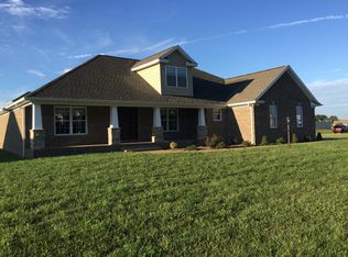 801 Creek Dr, Fort Branch, IN 47648